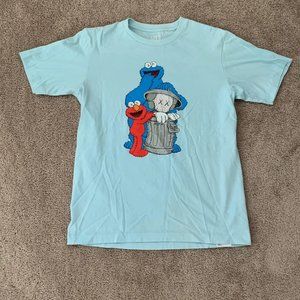 UNIQLO Sesame Street x KAWS Collab T-Shirt Sz. S